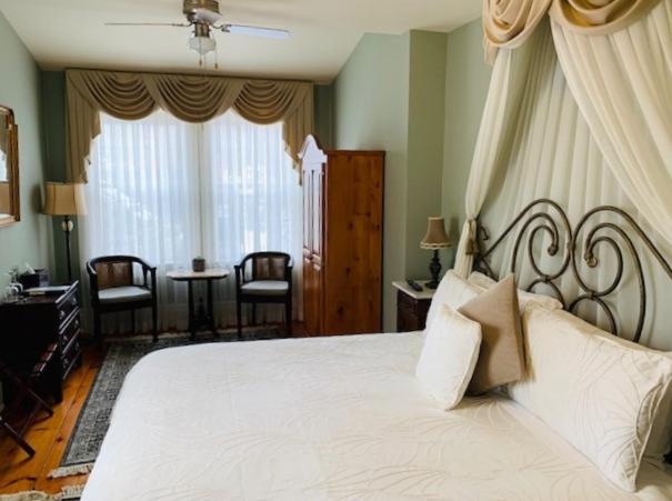 Brockamour Manor Bed And Breakfast Niagara-on-the-Lake Екстер'єр фото