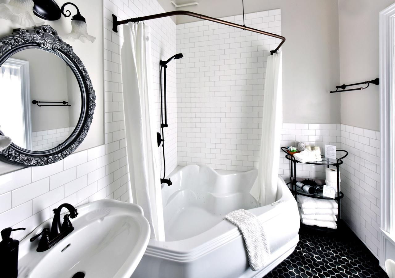 Brockamour Manor Bed And Breakfast Niagara-on-the-Lake Екстер'єр фото