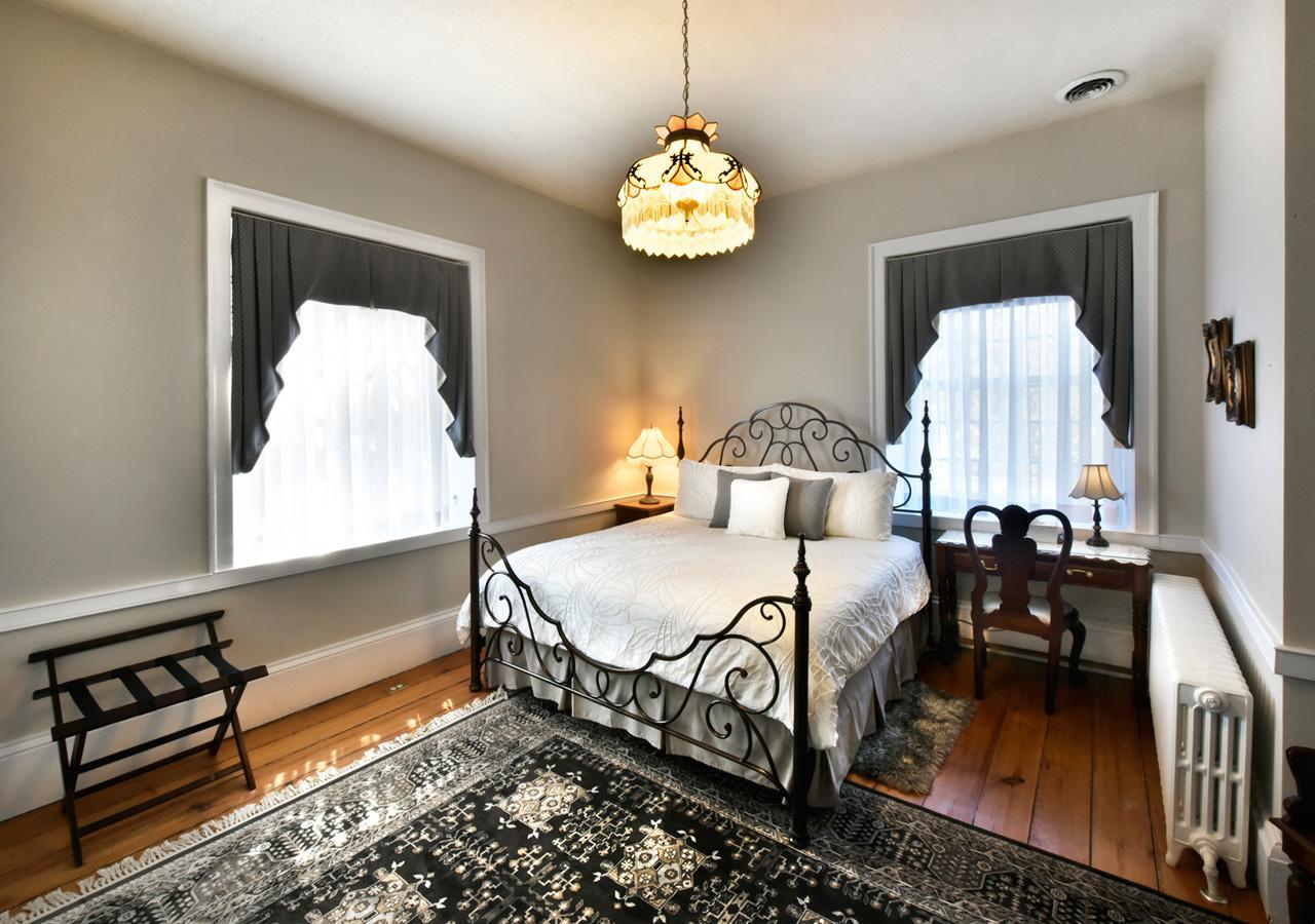 Brockamour Manor Bed And Breakfast Niagara-on-the-Lake Екстер'єр фото