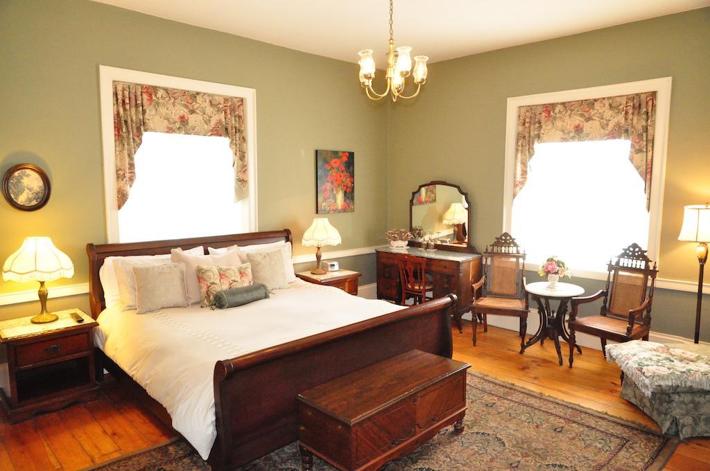 Brockamour Manor Bed And Breakfast Niagara-on-the-Lake Екстер'єр фото