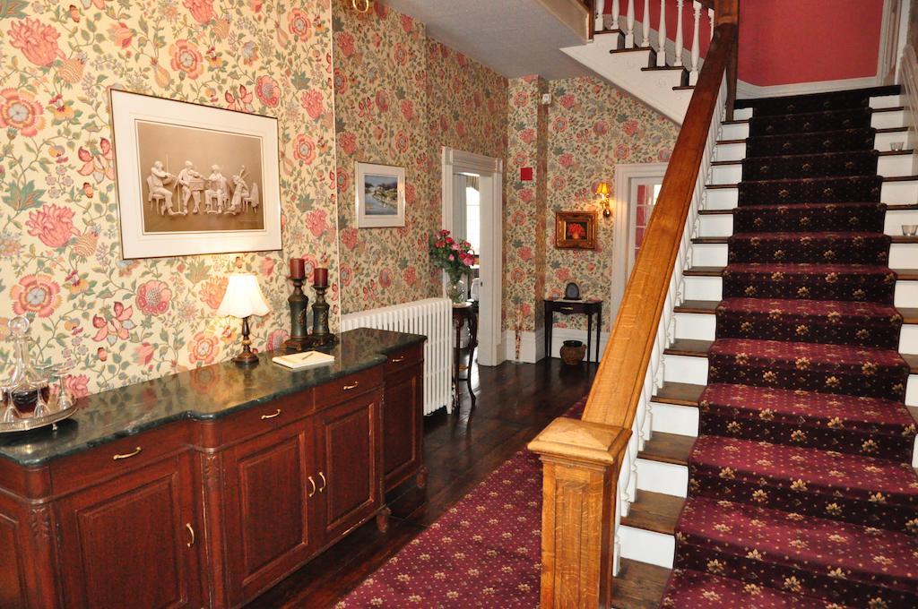 Brockamour Manor Bed And Breakfast Niagara-on-the-Lake Екстер'єр фото
