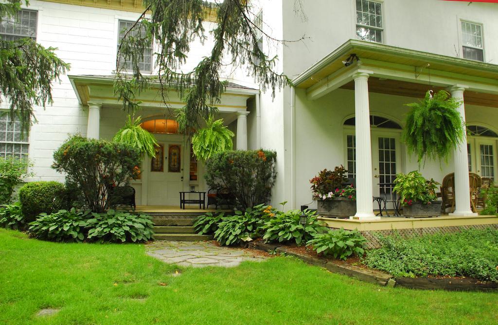 Brockamour Manor Bed And Breakfast Niagara-on-the-Lake Екстер'єр фото